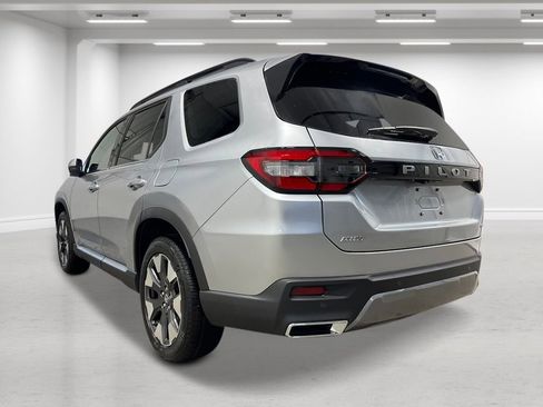 New 2026 Honda Pilot Elite image 3