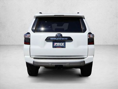 Used 2024 Toyota 4Runner TRD Off-Road AWD/4WD image 9