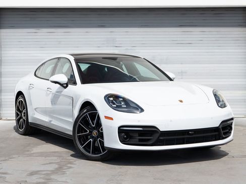 Certified 2023 Porsche Panamera 4 Platinum Edition image 10