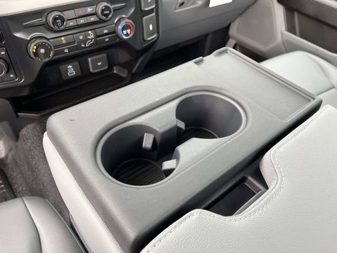 Used 2026 Ford F250 XL w/ F-250 >10K GVWR Package image 25