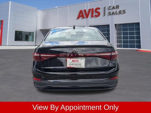 Used 2025 Volkswagen Jetta SE FWD image 6