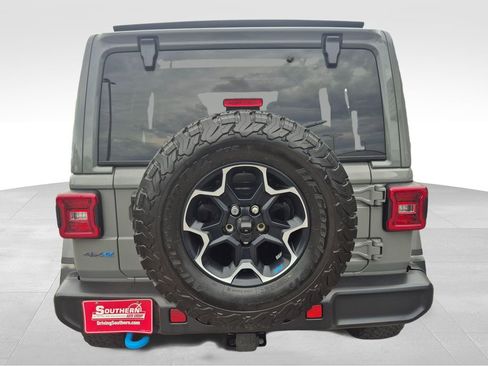 Used 2023 Jeep Wrangler Unlimited Rubicon 4xe w/ Cold Weather Group AWD/4WD image 5