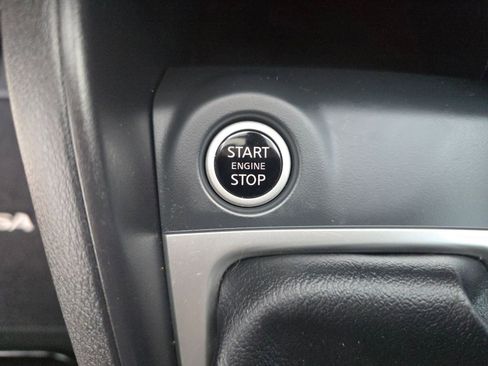 Used 2021 Nissan Versa S image 23