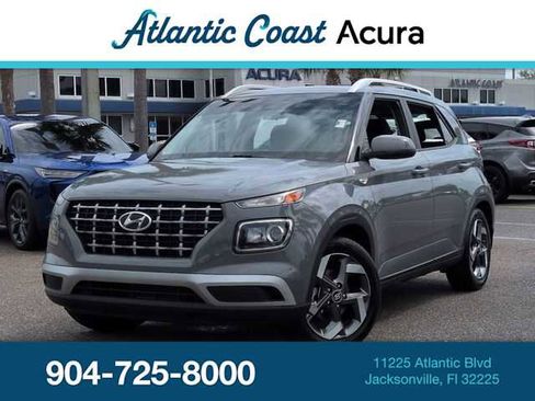 Used 2022 Hyundai Venue SEL FWD image 1