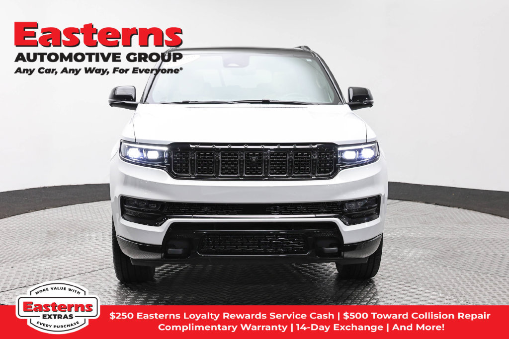 Used 2025 Jeep Grand Wagoneer Series III w/ Rear Seat Video Group 1 AWD/4WD image 3
