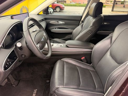 Used 2022 Genesis GV70 2.5T w/ Advanced Package AWD/4WD image 15