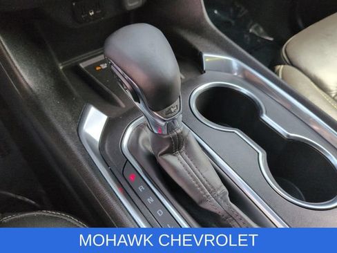 Used 2024 Chevrolet Traverse LT AWD/4WD image 16