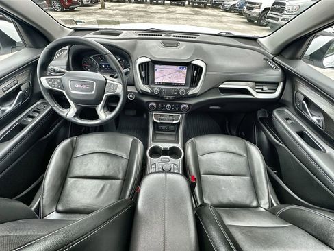 Certified 2024 GMC Terrain SLT w/ Infotainment Package II image 21