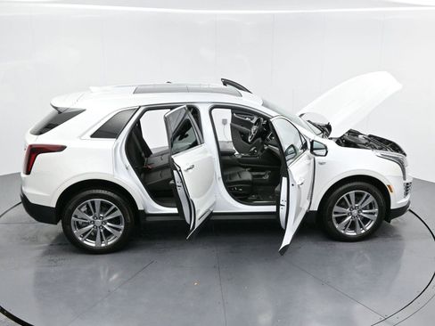 Certified 2024 Cadillac XT5 Premium Luxury w/ LPO, Floor Liner Package image 38