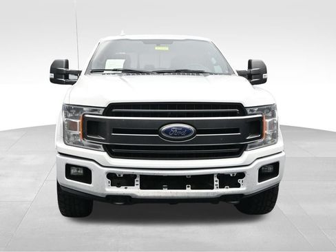 Used 2018 Ford F150 XLT w/ Equipment Group 302A Luxury AWD/4WD image 8