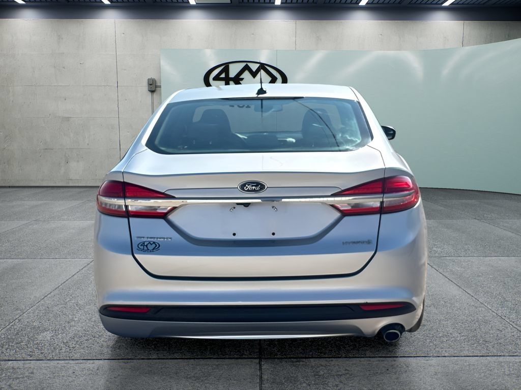 Used 2018 Ford Fusion S FWD image 4