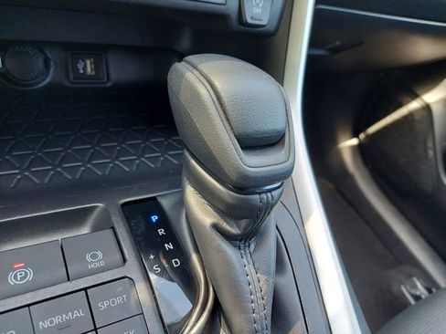 Certified 2025 Toyota RAV4 XLE AWD/4WD image 29