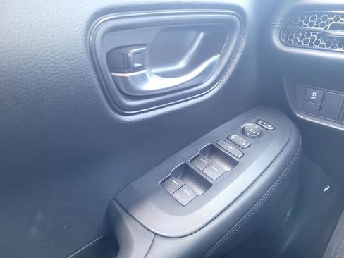 Used 2024 Honda HR-V LX image 24