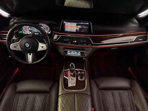 Used 2020 BMW 750i xDrive w/ Executive Package AWD/4WD image 30