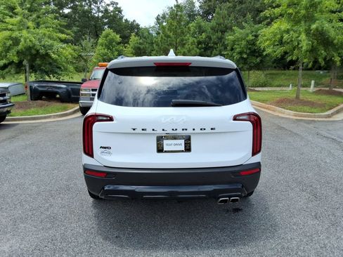 Used 2022 Kia Telluride EX w/ EX Premium Package AWD/4WD image 6