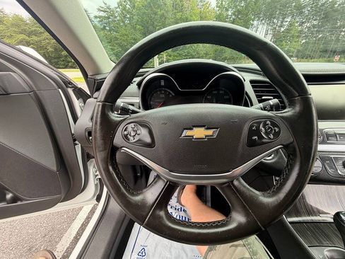 Used 2018 Chevrolet Impala LT FWD image 20