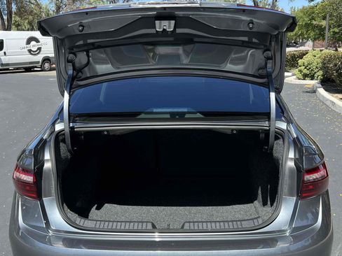 Used 2023 Volkswagen Jetta SE w/ Panoramic Sunroof Package FWD image 42