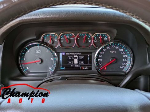 Used 2018 Chevrolet Tahoe LT w/ LT Signature Package image 34