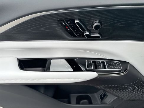 Used 2024 Cadillac Lyriq Luxury w/ LPO, Floor Liner Package image 15