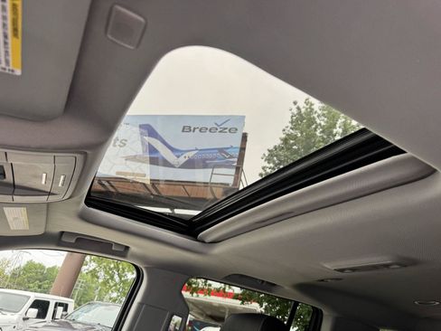 Used 2019 GMC Yukon XL Denali RWD image 5
