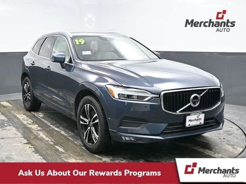 Used 2019 Volvo XC60 T6 Momentum w/ Advanced Package image 1