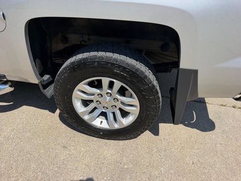 Used 2018 Chevrolet Silverado 1500 LT w/ All Star Edition AWD/4WD image 6