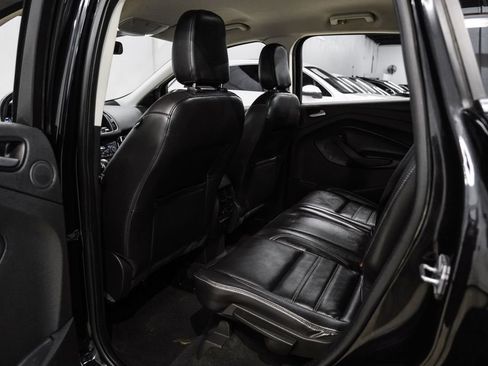 Used 2019 Ford Escape Titanium image 40