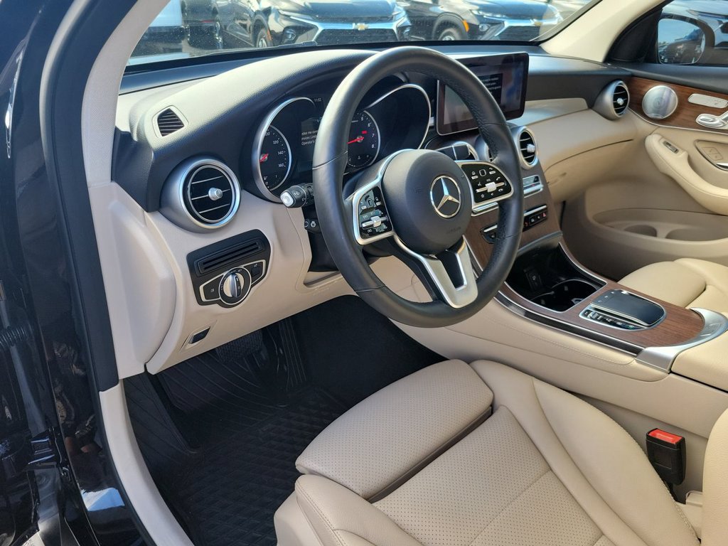 Used 2020 Mercedes-Benz GLC 300 image 10