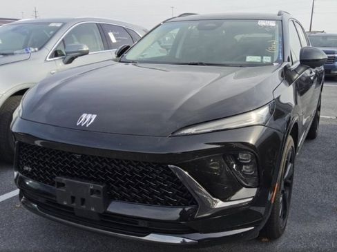 Used 2025 Buick Envision Sport Touring image 2