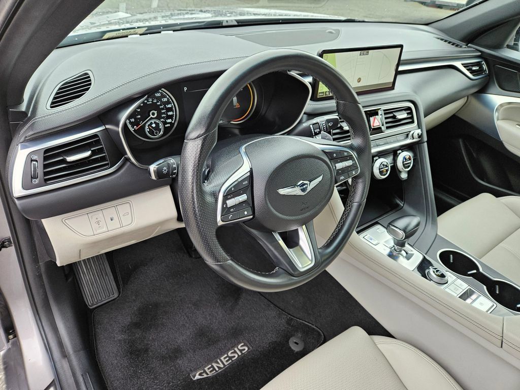 Used 2023 Genesis G70 2.0T RWD image 24