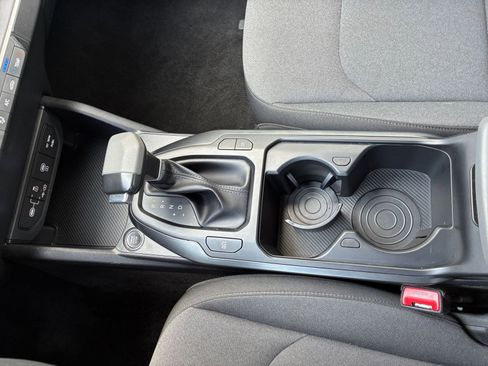 Used 2025 Kia K4 LXS image 40