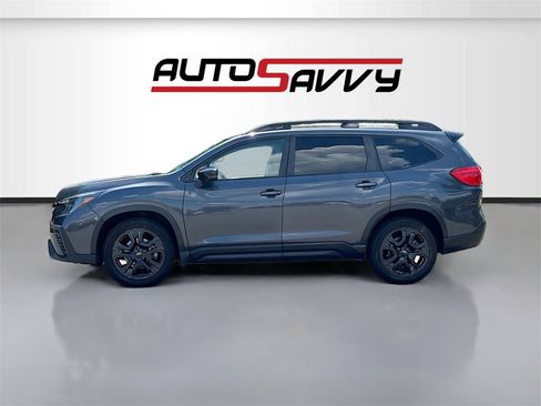 Used 2024 Subaru Ascent Onyx Edition image 4