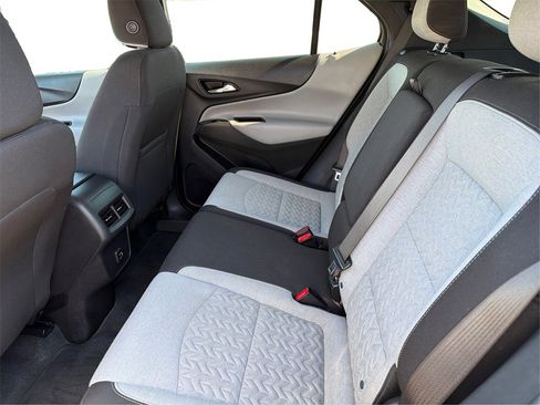 Used 2022 Chevrolet Equinox LS image 11