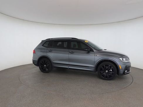 Used 2021 Volkswagen Tiguan SE R-Line w/ 3rd Row Seat Package AWD/4WD image 25