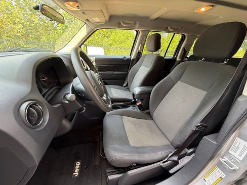 Used 2014 Jeep Patriot Sport w/ Power Value Group FWD image 21