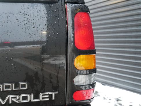 Used 2002 Chevrolet Silverado 1500 LS w/ Off-Road Pkg image 8