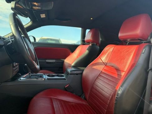 Used 2013 Dodge Challenger R/T image 14