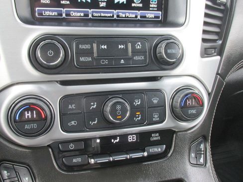 Used 2019 GMC Yukon XL SLT w/ Premium Edition image 48