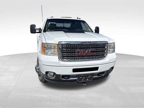 Used 2011 GMC Sierra 3500 Denali AWD/4WD image 10