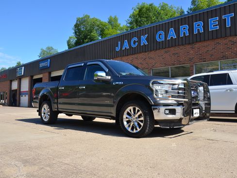 Used 2016 Ford F150 Lariat w/ Equipment Group 502A Luxury AWD/4WD image 31