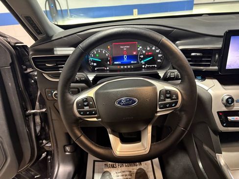 Used 2023 Ford Explorer XLT w/ Equipment Group 202A image 14