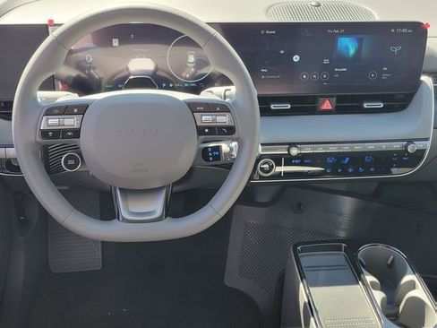 New 2026 Hyundai Ioniq 5 SE image 4