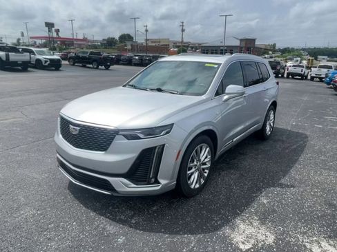 Used 2020 Cadillac XT6 Premium Luxury FWD image 5