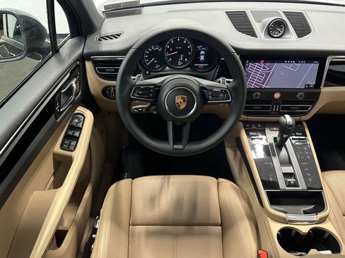 Certified 2026 Porsche Macan AWD/4WD image 26