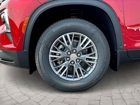 New 2026 Chevrolet Traverse LT w/ Driver Confidence Package FWD image 11