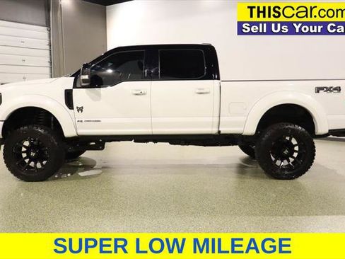 Used 2022 Ford F250 Lariat w/ Black Appearance Package AWD/4WD image 4