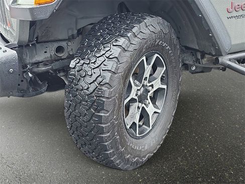 Used 2021 Jeep Wrangler Unlimited Rubicon w/ Uconnect 4C Nav & Sound Group image 36