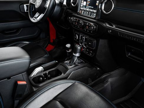 Used 2022 Jeep Wrangler Unlimited Rubicon 4xe w/ Cold Weather Group image 19