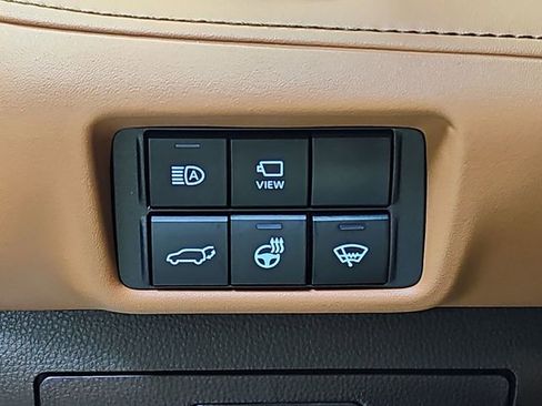 Used 2022 Toyota Highlander Platinum image 19