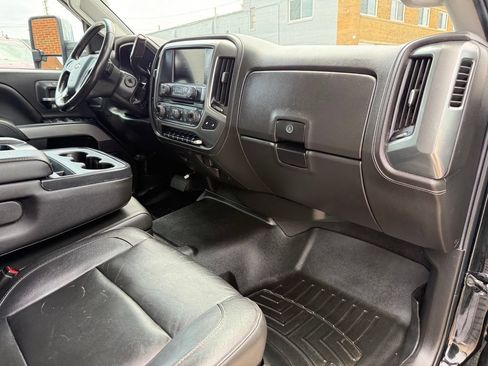 Used 2019 Chevrolet Silverado 2500 LTZ w/ Duramax Plus Package AWD/4WD image 30